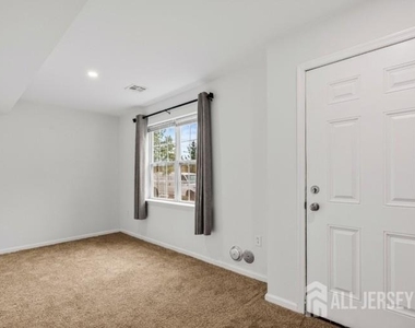 8 Alfred Avenue - Photo Thumbnail 24