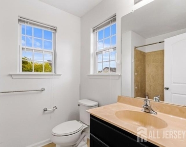 8 Alfred Avenue - Photo Thumbnail 21