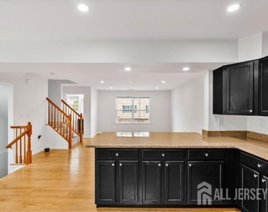 8 Alfred Avenue - Photo Thumbnail 10