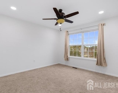 8 Alfred Avenue - Photo Thumbnail 13