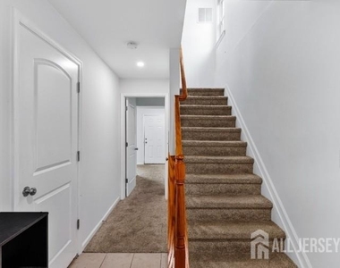 8 Alfred Avenue - Photo Thumbnail 22