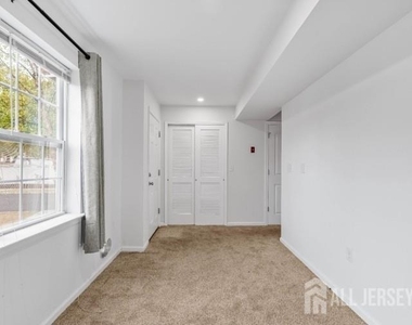 8 Alfred Avenue - Photo Thumbnail 23