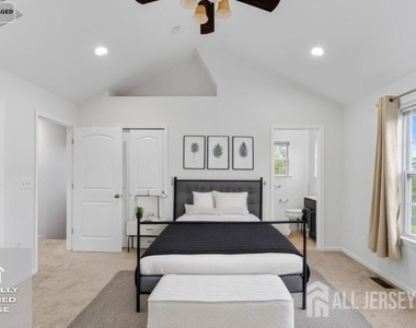 8 Alfred Avenue - Photo Thumbnail 3