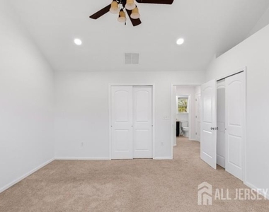 8 Alfred Avenue - Photo Thumbnail 14