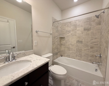 907 Greenland Square - Photo Thumbnail 26