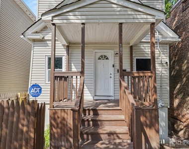 181 Hale Street - Photo Thumbnail 2