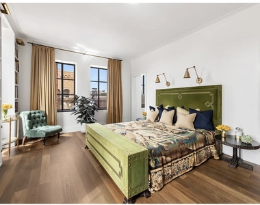 410 W 24th Street - Photo Thumbnail 12
