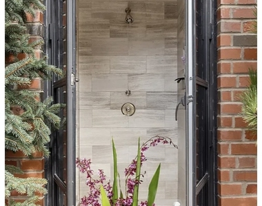 410 W 24th Street - Photo Thumbnail 16