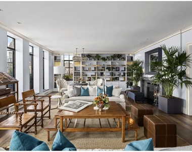 410 W 24th Street - Photo Thumbnail 3
