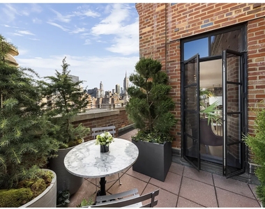 410 W 24th Street - Photo Thumbnail 23