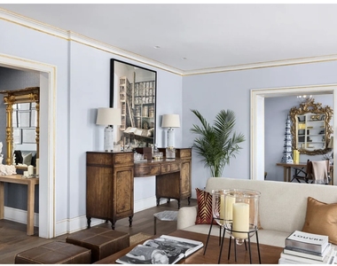 410 W 24th Street - Photo Thumbnail 5