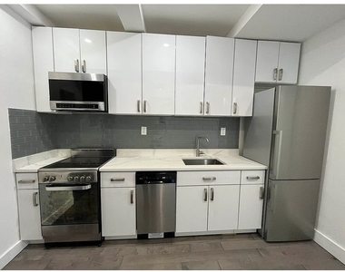 2113 5th Avenue - Photo Thumbnail 1