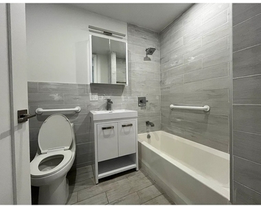 2113 5th Avenue - Photo Thumbnail 12