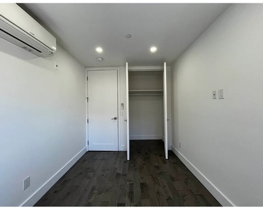2113 5th Avenue - Photo Thumbnail 8