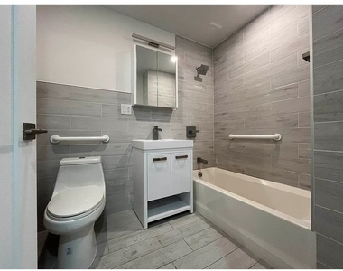 2113 5th Avenue - Photo Thumbnail 11