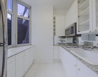 200 E 32nd Street - Photo Thumbnail 2