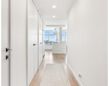 160 W 66th Street - Photo Thumbnail 1
