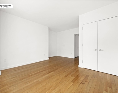 247 N 7th Street - Photo Thumbnail 2
