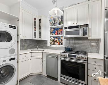 314 W 100th Street - Photo Thumbnail 1