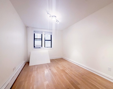342 W 21st Street - Photo Thumbnail 6