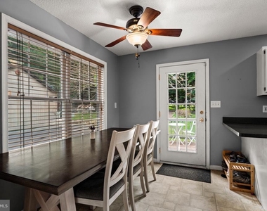 344 White Mule Lane - Photo Thumbnail 7