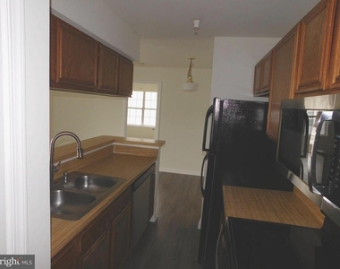 200 Dover Place - Photo Thumbnail 7