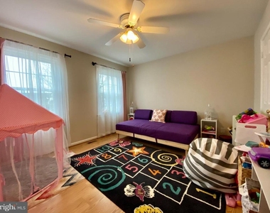 2 Eastbrook Court - Photo Thumbnail 15