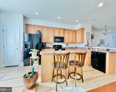 127 Streamview Drive - Photo Thumbnail 17