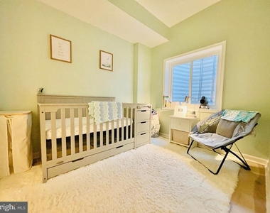 127 Streamview Drive - Photo Thumbnail 2