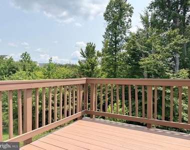 127 Streamview Drive - Photo Thumbnail 34