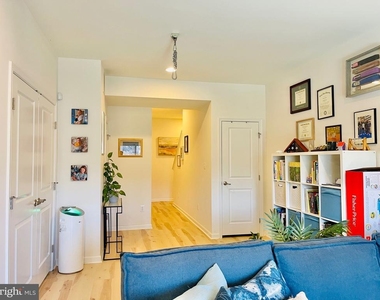 127 Streamview Drive - Photo Thumbnail 11
