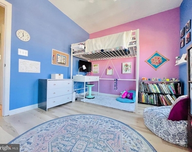 127 Streamview Drive - Photo Thumbnail 24