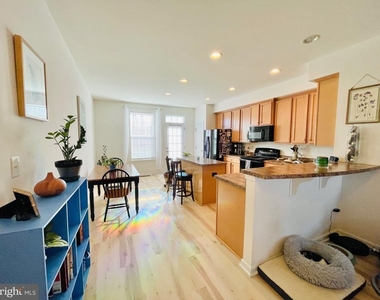 127 Streamview Drive - Photo Thumbnail 18