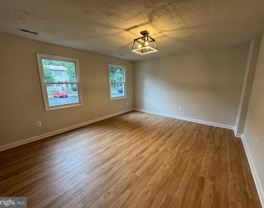 5140 Redbud Road - Photo Thumbnail 2
