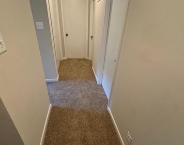 5140 Redbud Road - Photo Thumbnail 7