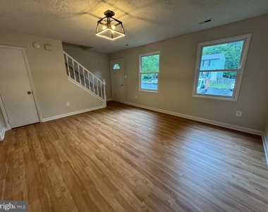 5140 Redbud Road - Photo Thumbnail 3