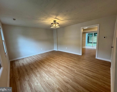 5140 Redbud Road - Photo Thumbnail 1