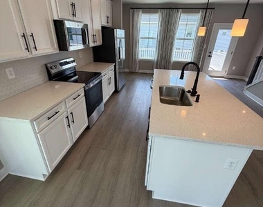 8700 Stevenson - Photo Thumbnail 6