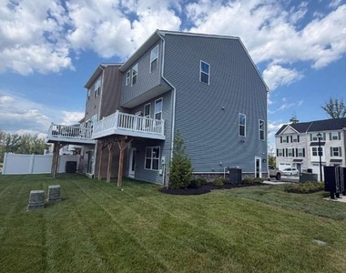 8700 Stevenson - Photo Thumbnail 36