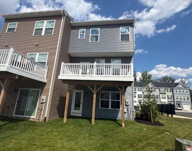 8700 Stevenson - Photo Thumbnail 37