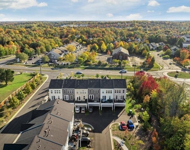 6746 Upland Manor Drive - Photo Thumbnail 21