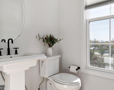 6746 Upland Manor Drive - Photo Thumbnail 35