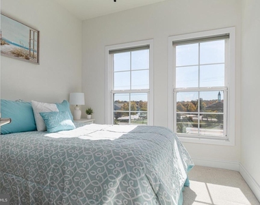 6746 Upland Manor Drive - Photo Thumbnail 12