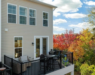 6746 Upland Manor Drive - Photo Thumbnail 17