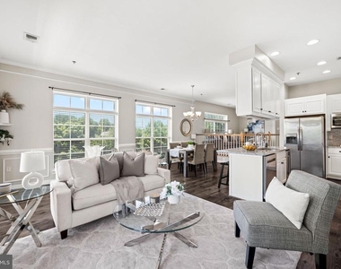 810 Belmont Bay Drive - Photo Thumbnail 18