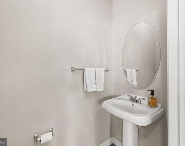 810 Belmont Bay Drive - Photo Thumbnail 19