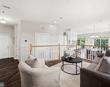 810 Belmont Bay Drive - Photo Thumbnail 5