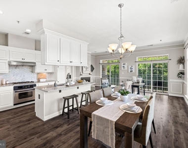810 Belmont Bay Drive - Photo Thumbnail 8