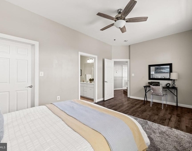 810 Belmont Bay Drive - Photo Thumbnail 21