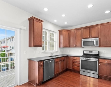 42814 Eggleston Terrace - Photo Thumbnail 2